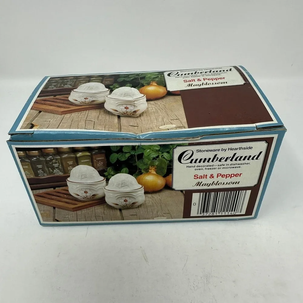 Hearthside Salt Pepper Shakers Unisex OS White Cumberland Mayblossom Stoneware